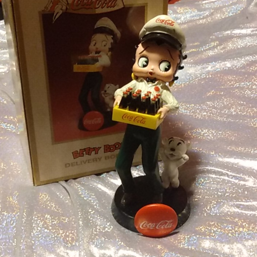 2001 Betty Boop Delivery Bobber Figurine